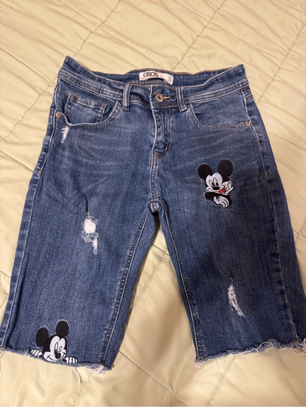 ASOS Disney Mickey Mouse Embroidered Distressed Denim Bermuda Shorts – Size US 1
